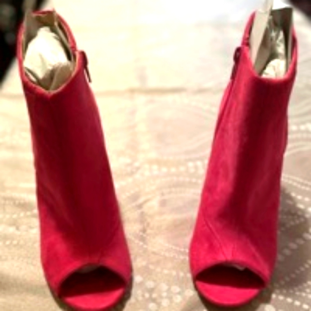 Hot Pink Heels